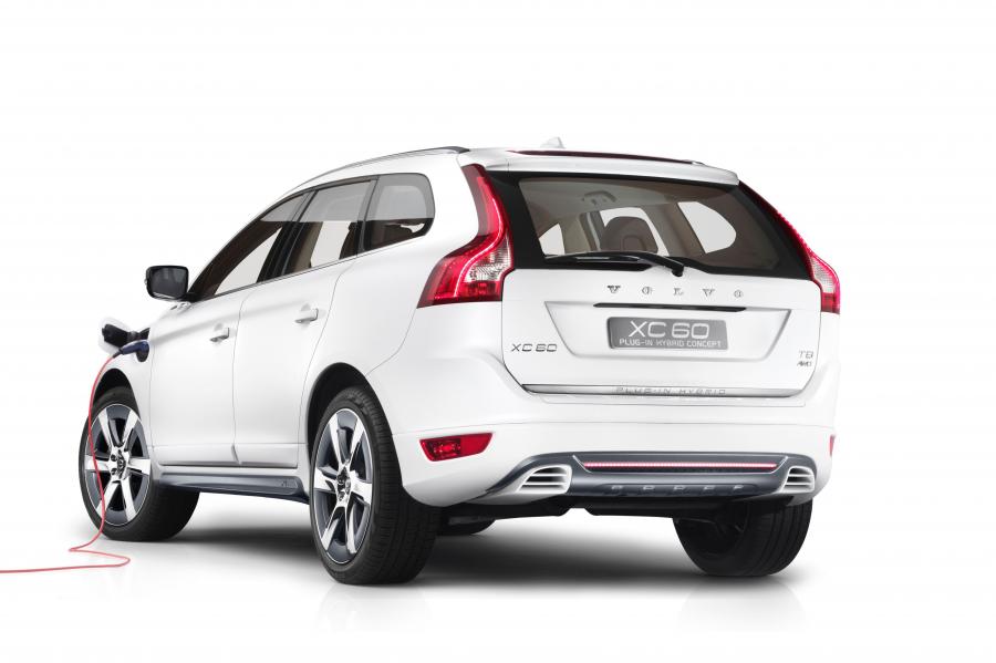  Volvo XC60 Plug-in Hybrid Concept 2012 года  (фото 2 из 20)